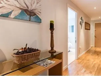 Stylish Downtown Apartment Brighton